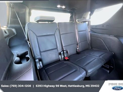 Used 2022 GMC Yukon SLT w/ SLT Luxury Package image 21