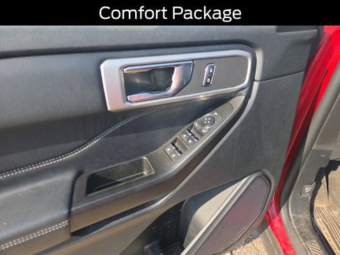 Used 2020 Ford Explorer XLT w/ Equipment Group 202A AWD/4WD image 12
