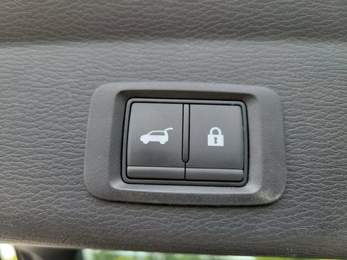 Used 2025 Mitsubishi Outlander SE AWD/4WD image 35