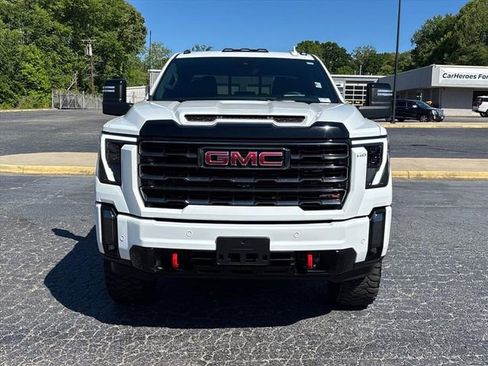 Used 2024 GMC Sierra 2500 AT4 w/ AT4 Premium Plus Package AWD/4WD image 2