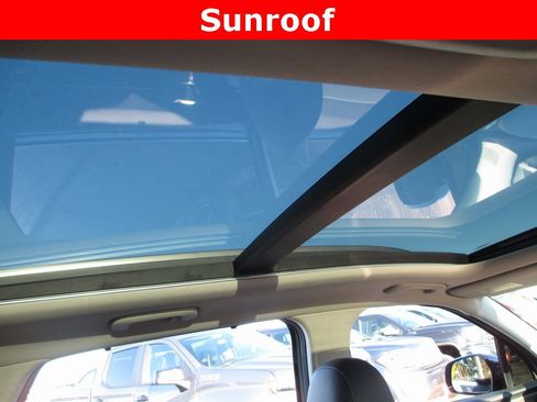 Used 2023 Kia Sorento SX Prestige image 12