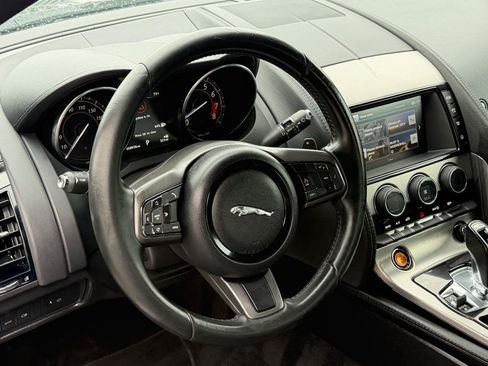 Used 2017 Jaguar F-TYPE Coupe RWD image 15