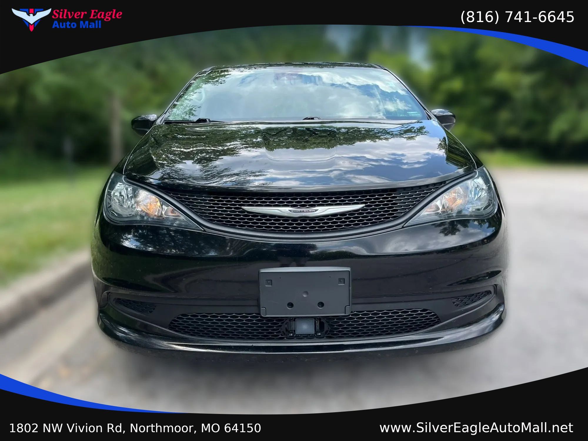 Used 2024 Chrysler Voyager LX FWD image 4