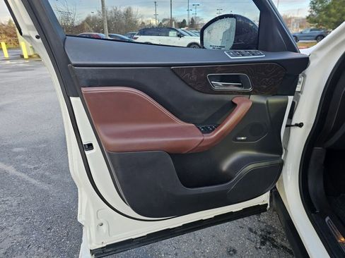 Used 2018 Jaguar F-PACE S image 25