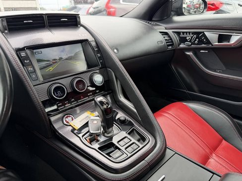 Used 2015 Jaguar F-TYPE R RWD image 15