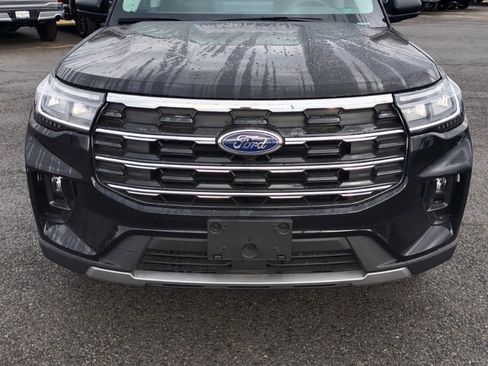 New 2026 Ford Explorer Active w/ Active Comfort Package image 8