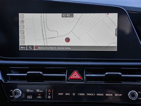 Certified 2025 Kia Niro EX FWD image 16
