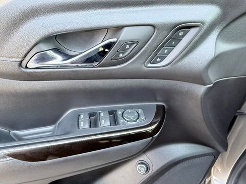 Used 2023 GMC Acadia AT4 w/ Technology Package AWD/4WD image 10