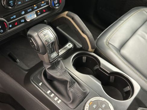 Used 2025 Ford Bronco Badlands AWD/4WD image 20