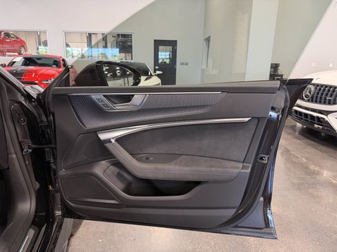 Used 2025 Audi RS 7 Performance AWD/4WD image 18