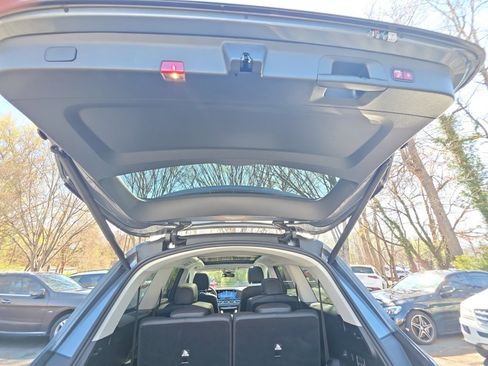 Used 2024 Mercedes-Benz GLS 450 4MATIC image 18