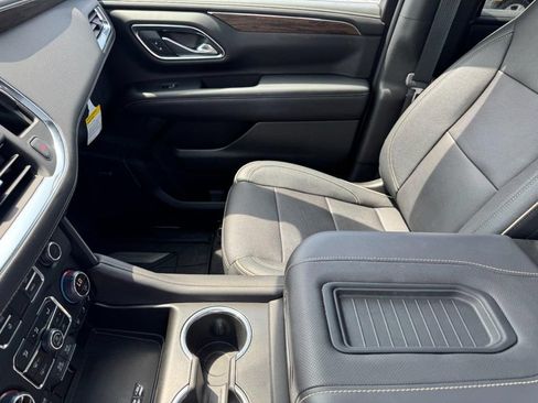 Used 2023 Chevrolet Tahoe Premier w/ Premium Package 2 AWD/4WD image 15