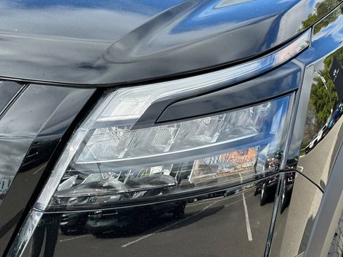 Used 2025 Nissan Pathfinder Rock Creek AWD/4WD image 52