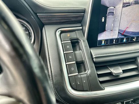 Certified 2021 Chevrolet Suburban Z71 w/ Z71 Off-Road Package image 15