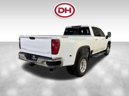 Used 2026 Chevrolet Silverado 3500 LTZ w/ LTZ Convenience Package AWD/4WD image 12