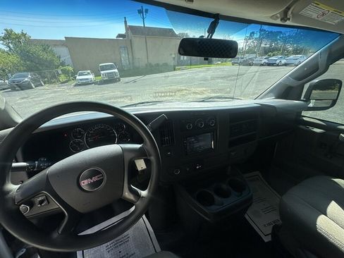 Used 2016 GMC Savana 2500 Extended w/ Chrome Appearance Package RWD image 16