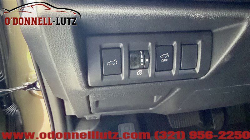 Used 2025 Subaru Outback Premium AWD/4WD image 13