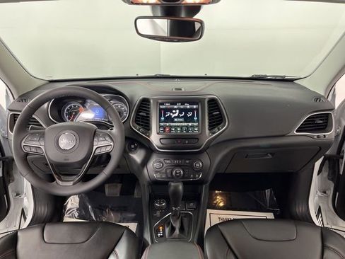 Used 2022 Jeep Cherokee Trailhawk w/ Sound & Nav Group AWD/4WD image 40