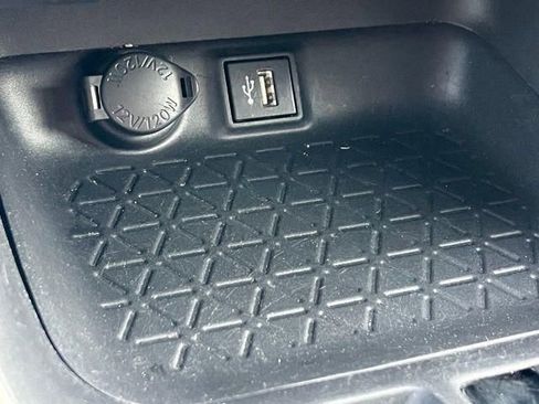 Used 2024 Toyota RAV4 XLE image 32