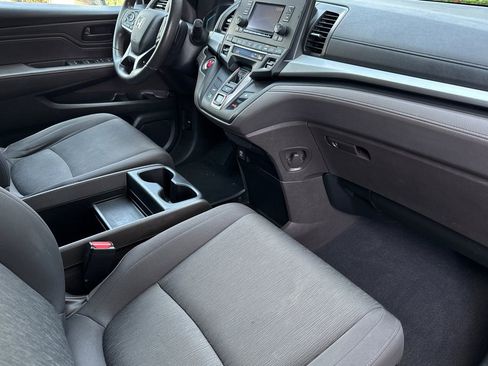 Certified 2019 Honda Odyssey LX image 17