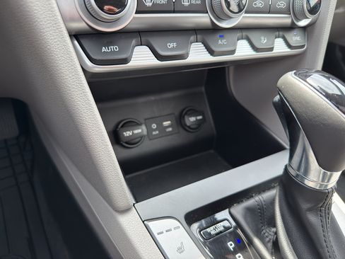 Used 2019 Hyundai Elantra Value Edition FWD image 19