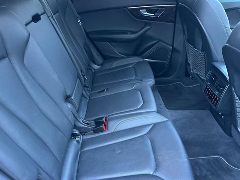 Used 2023 Audi Q8 Prestige w/ Prestige Package image 29