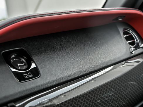 Used 2021 Rolls-Royce Cullinan Black Badge AWD/4WD image 42