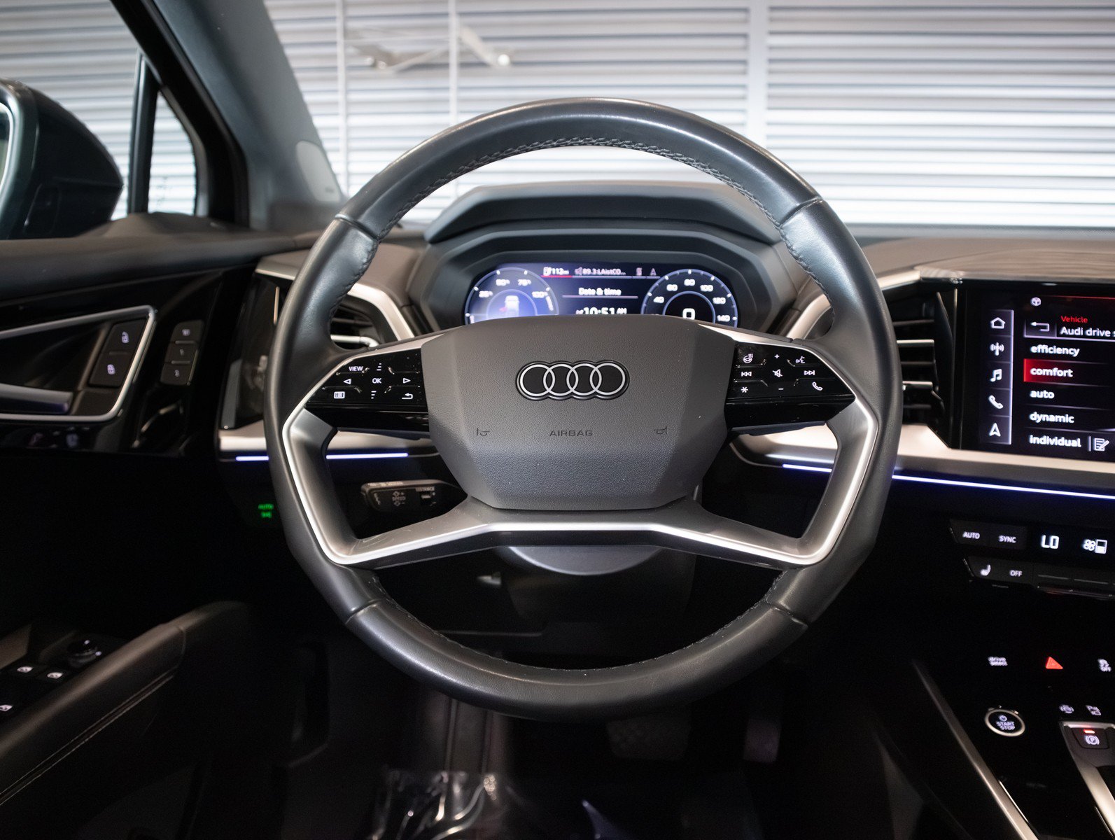 Used 2023 Audi Q4 e-tron Prestige AWD/4WD image 17
