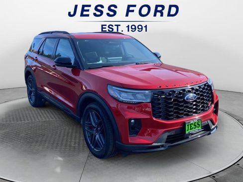 Used 2025 Ford Explorer ST image 8