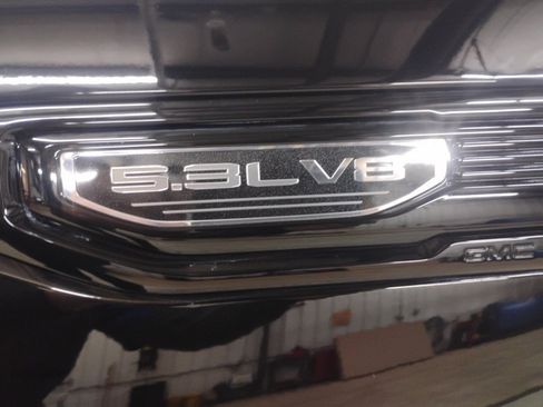 Used 2025 GMC Sierra 1500 Elevation image 9