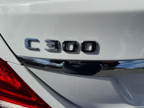 Used 2017 Mercedes-Benz C 300 4MATIC Sedan image 22