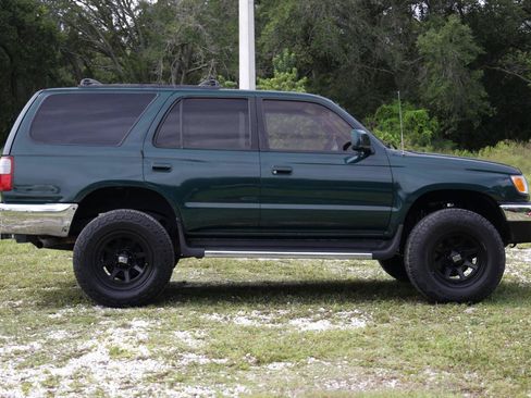 Used 2000 Toyota 4Runner SR5 w/ Upgrade Value Pkg 2 RWD image 13