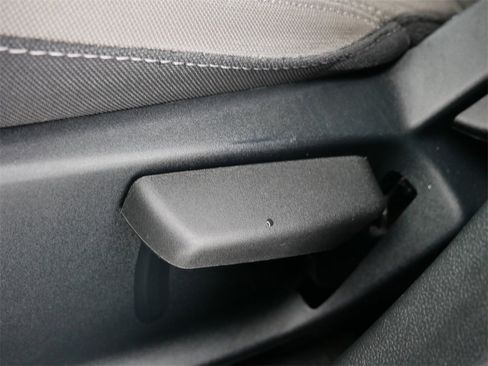 Certified 2022 Ford Escape SE w/ Cold Weather Package image 15