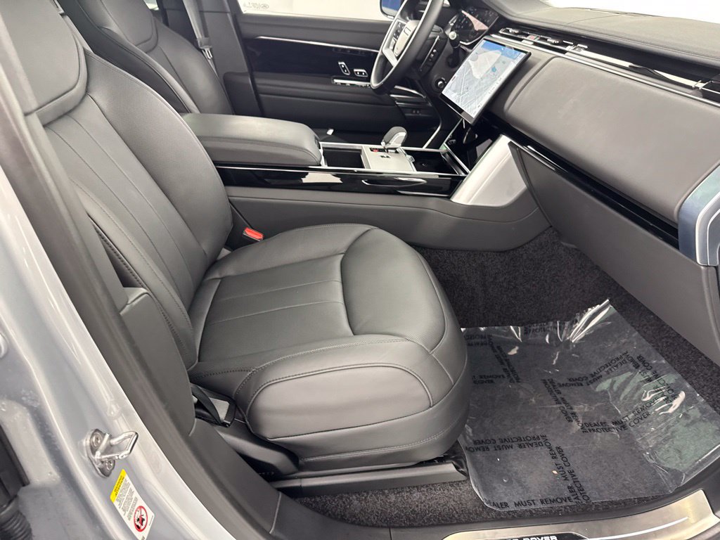 Used 2025 Land Rover Range Rover SE AWD/4WD image 31