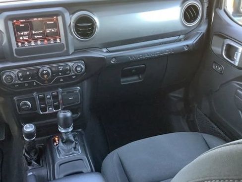 Certified 2022 Jeep Wrangler Unlimited Sport AWD/4WD image 14