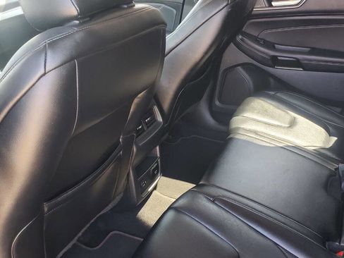 Used 2022 Ford Edge Titanium image 20