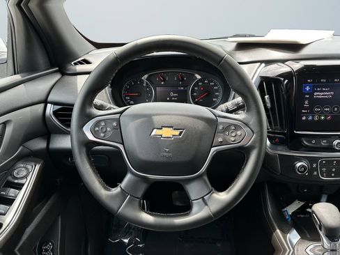 Used 2023 Chevrolet Traverse LT FWD image 12