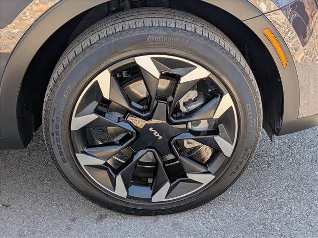 Used 2025 Kia Sorento EX FWD image 7