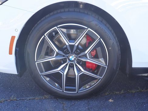 New 2026 BMW i5 eDrive40 w/ M Sport Package RWD image 37