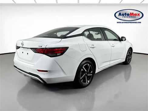 Used 2024 Nissan Sentra SV image 2