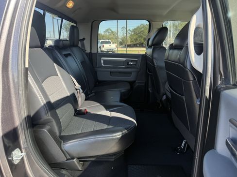Used 2019 RAM 1500 Lone Star image 32