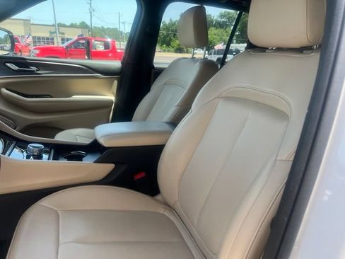 Used 2024 Jeep Grand Cherokee Limited 4xe AWD/4WD image 16