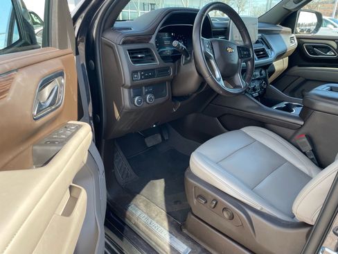 Used 2023 Chevrolet Tahoe LT image 4