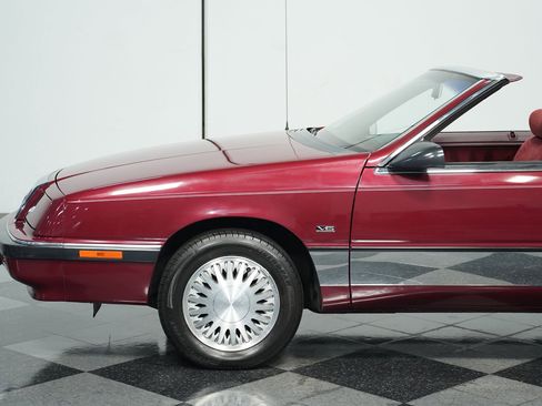 Used 1991 Chrysler LeBaron Convertible image 21