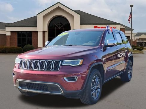 Used 2017 Jeep Grand Cherokee Limited w/ Luxury Group II AWD/4WD image 2