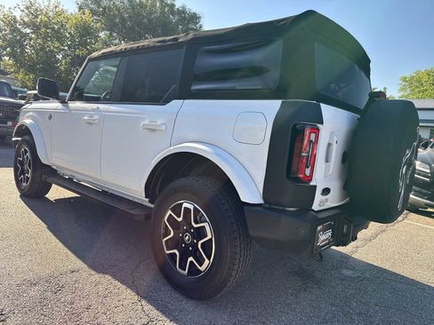 Used 2022 Ford Bronco Outer Banks image 8
