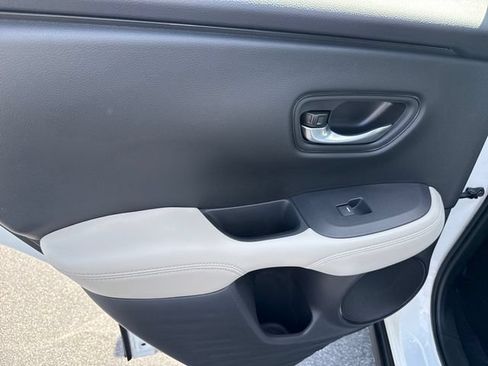 Certified 2025 Honda HR-V LX image 16