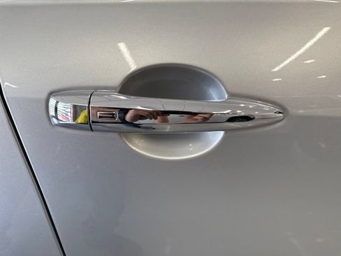 Used 2024 Nissan Altima 2.5 SV FWD image 19