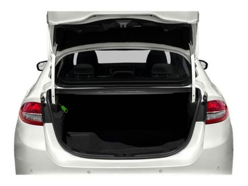 Used 2018 Ford Fusion SE image 12