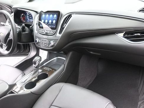 Used 2022 Chevrolet Malibu Premier FWD image 27